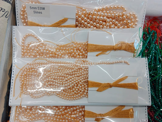 What Are Swarovski Pearls? A Sparkling Alternative to Natural Pearls