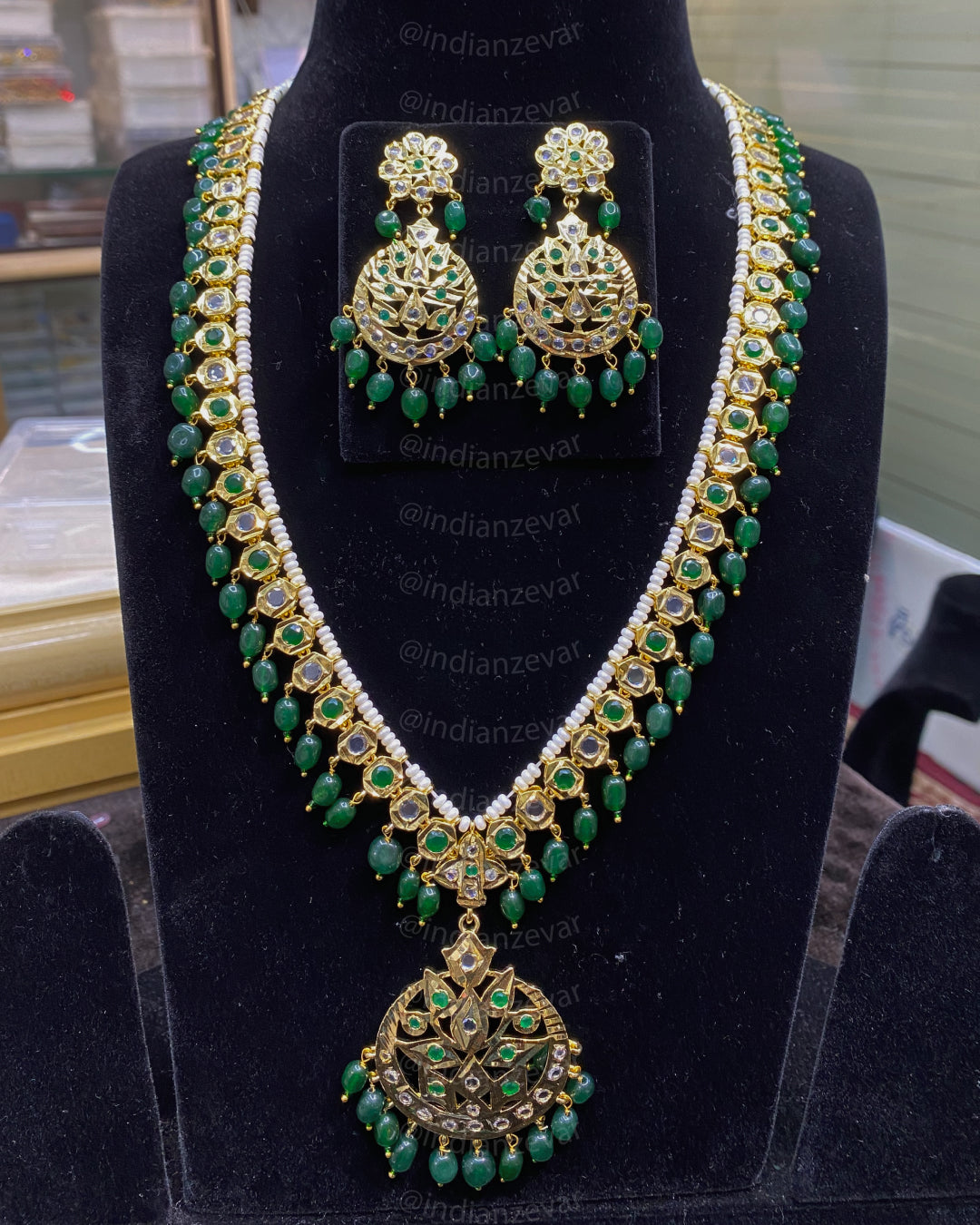 Hyderabadi Bindi Long Haar Green Onyx Pearl Gold Polished Necklace