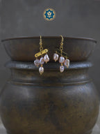 Minimal Modern Pearl Cluster Earrings: Pearls & Gold Polished