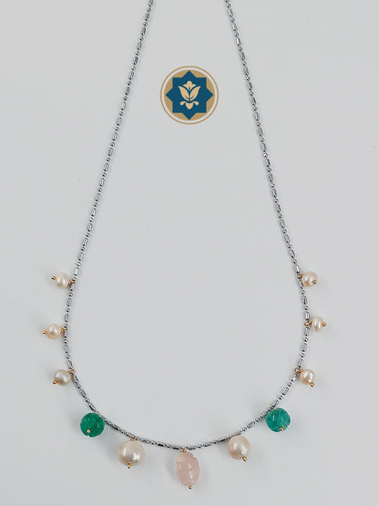 Delicate Touch: Korean Chain Necklace with Pearl & Gemstone (Casual Chic)