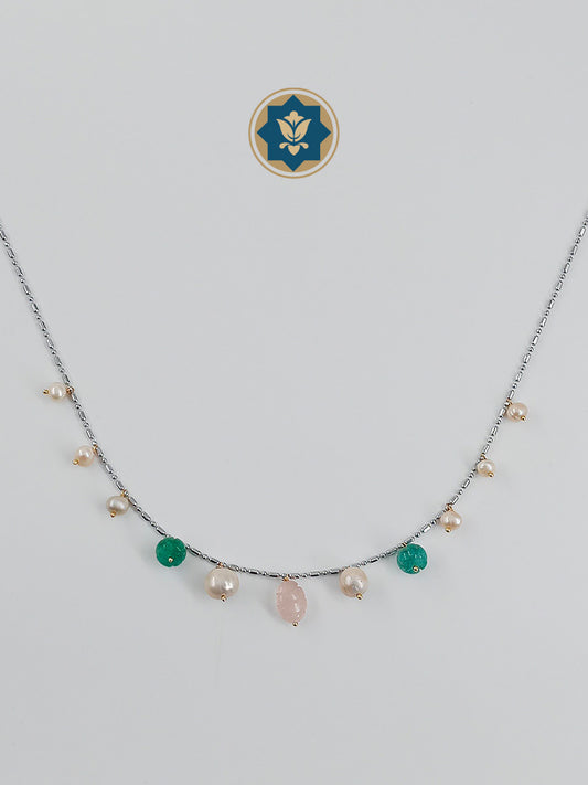 Delicate Touch: Korean Chain Necklace with Pearl & Gemstone (Casual Chic)