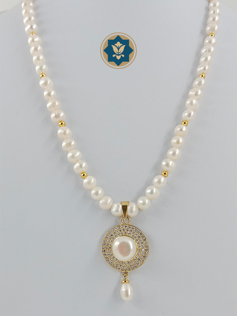Classic Elegance: White Pearl & CZ Pendant Set (Casual Chic)